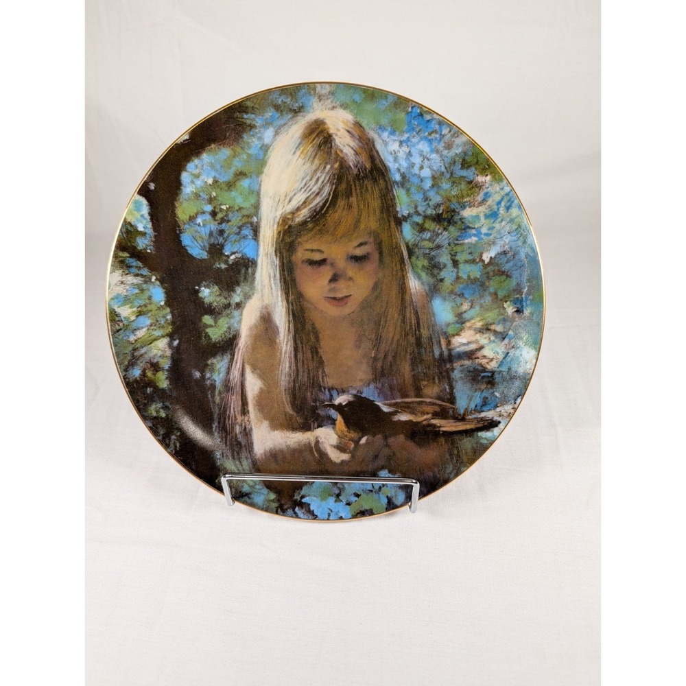 Vilettta Dawn Decorative Plate Thornton Utz USA vintage 1980